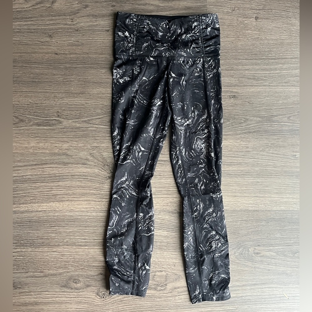 LULULEMON Luxtreme Tights